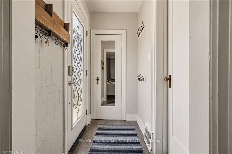 148 Huxley Ave S, Hamilton, L8K 2R1 | Image 2