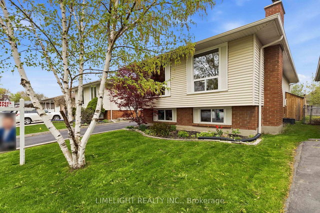 36 Tumbleweed Crescent