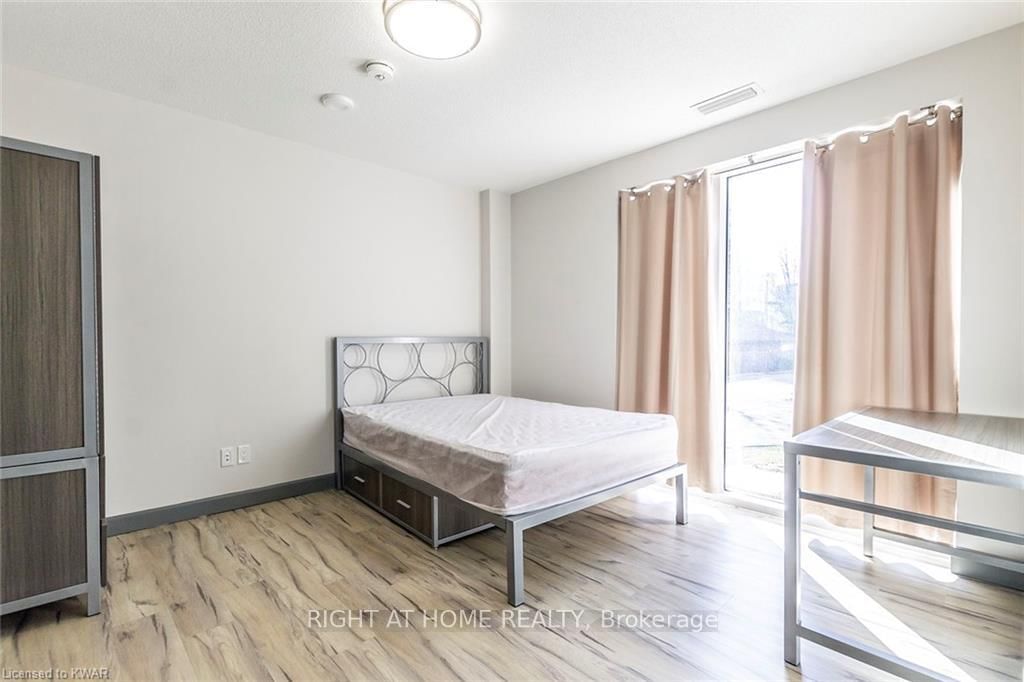 258B Sunview Street, Unit 215