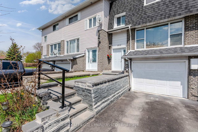 812 Glengarry Boulevard