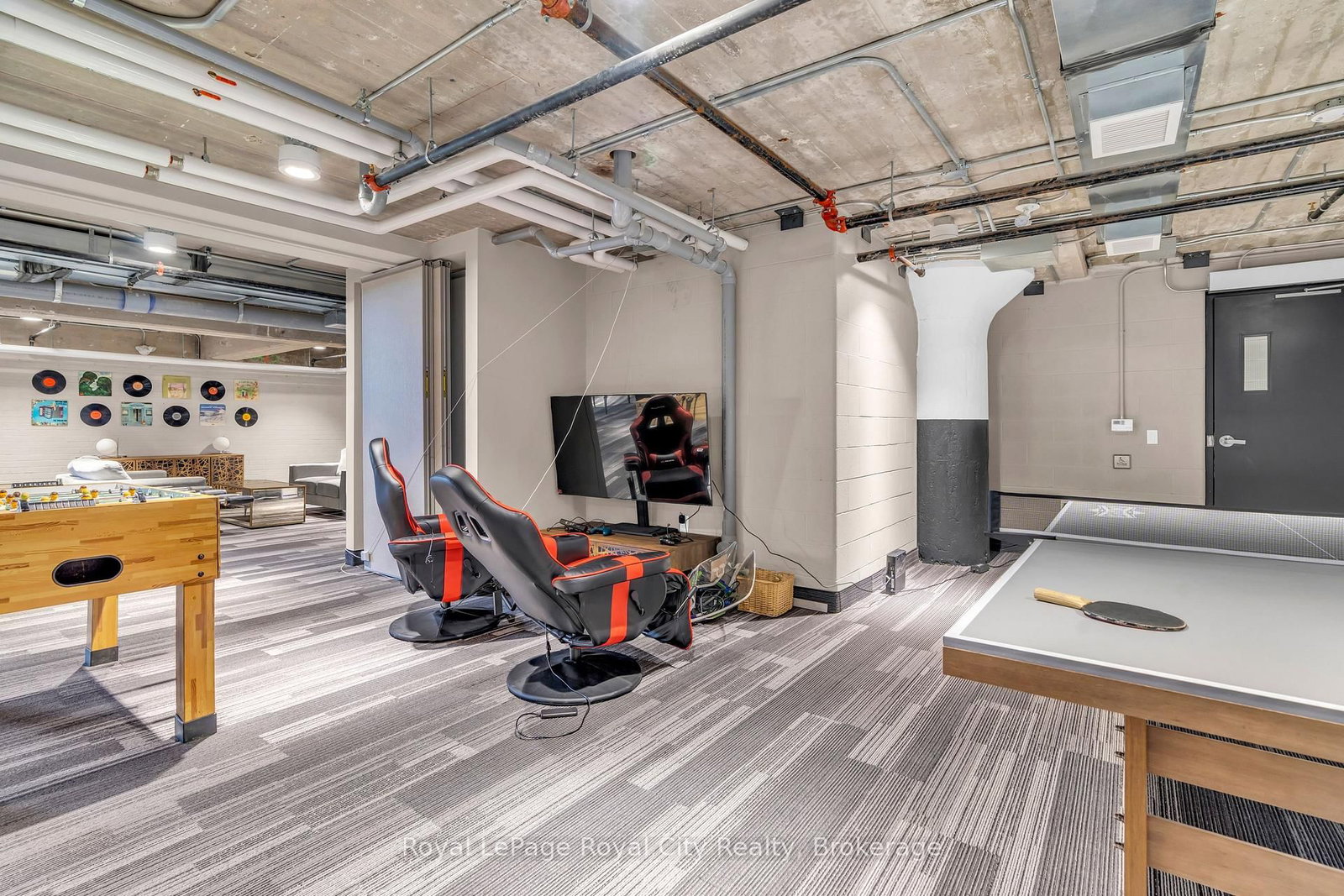120 Huron Street, Unit 112 - Photo 30