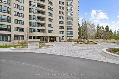 Condo sold at 1507-1500 Riverside Drive, Ottawa, Ontario, K1G 4J4 - Riverview Park - MLS: X13102748