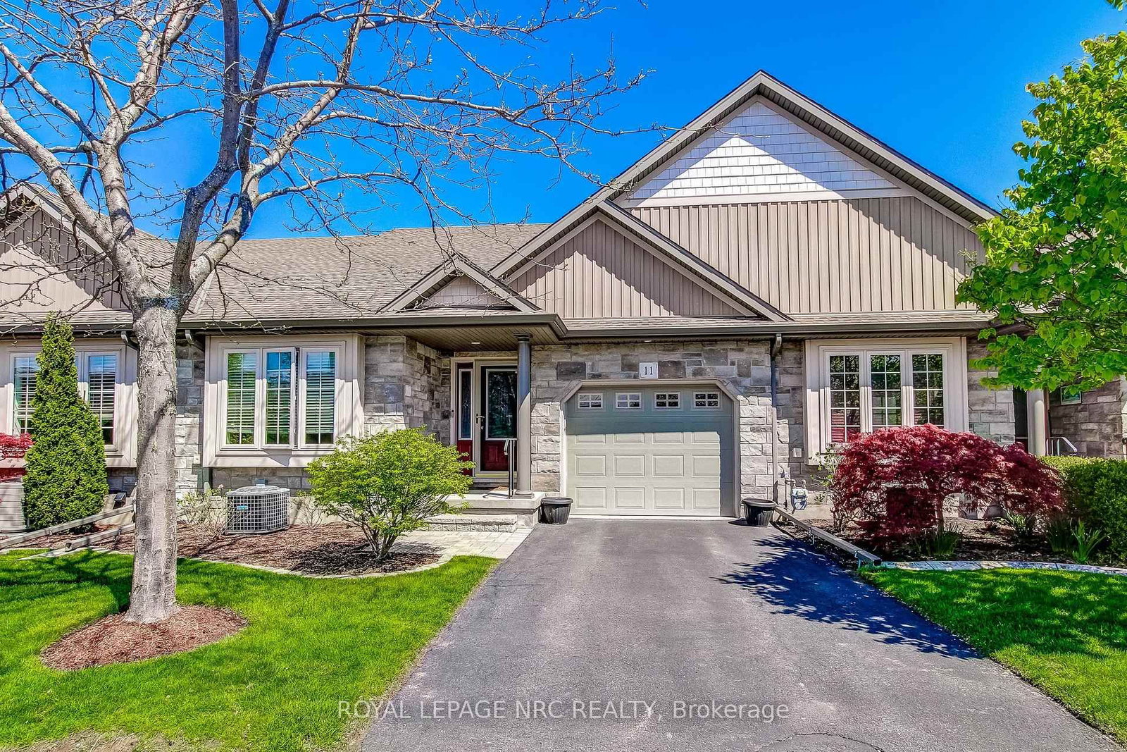 11 Rose Glen Crescent • Niagara-on-the-Lake, ON photo 1