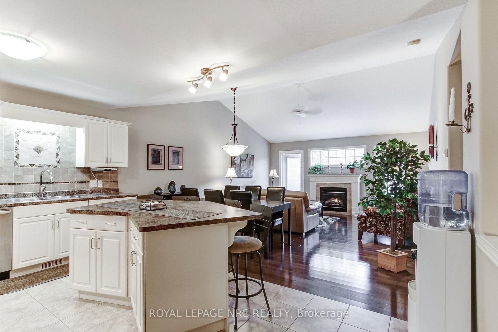 11 Rose Glen Crescent • Niagara-on-the-Lake, ON photo 10