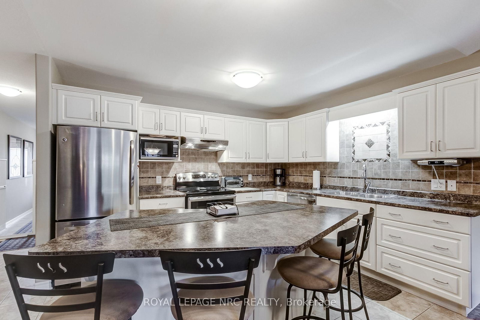11 Rose Glen Crescent • Niagara-on-the-Lake, ON photo 14