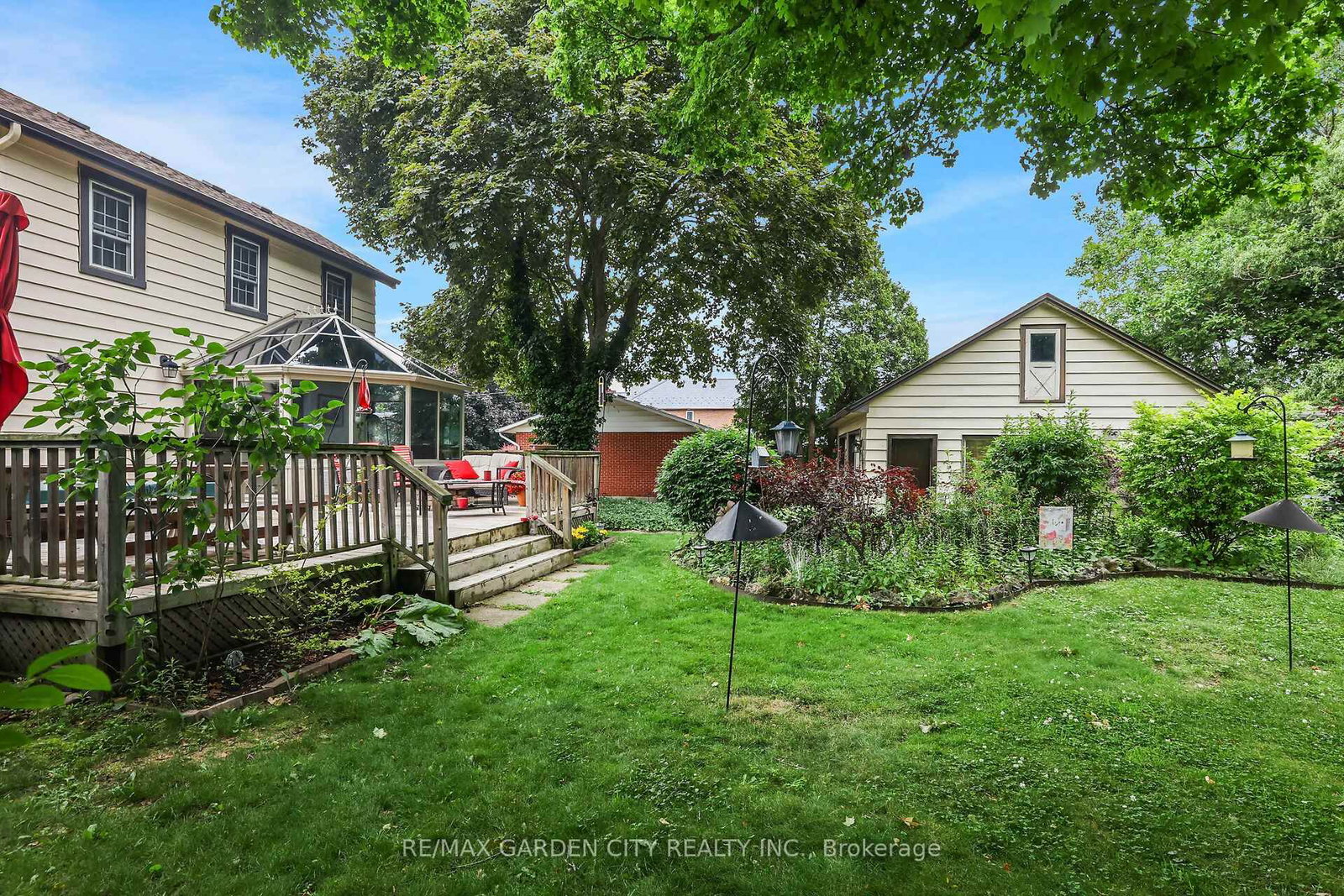 10 Maple Avenue - Photo 26
