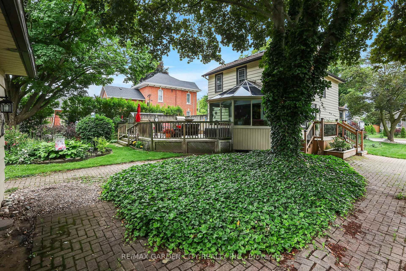 10 Maple Avenue - Photo 27