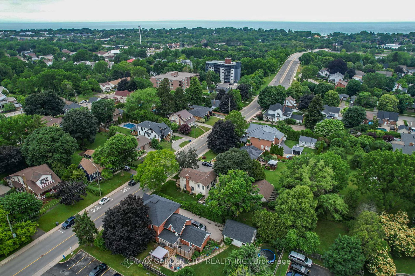 10 Maple Avenue - Photo 36