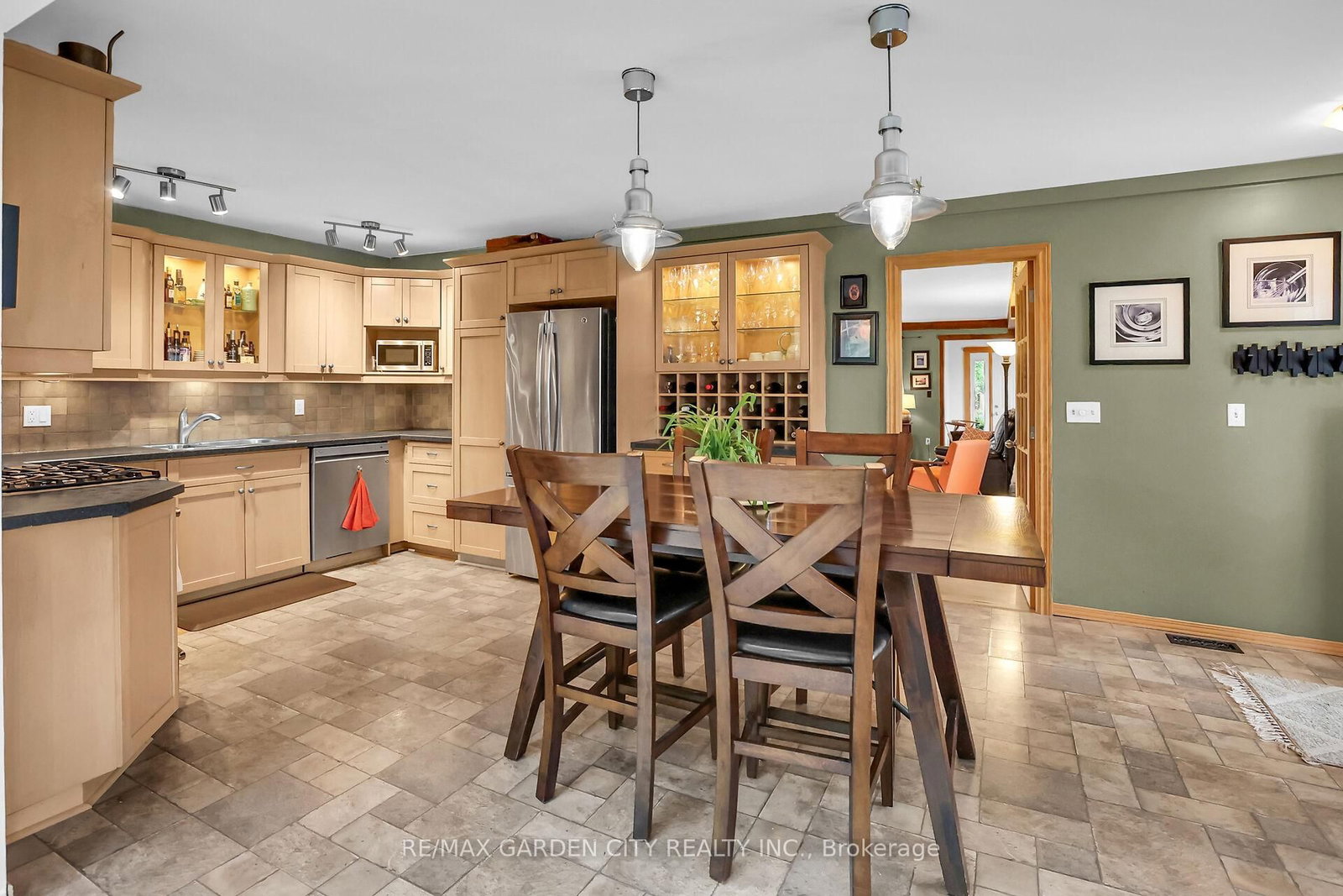 10 Maple Avenue - Photo 8