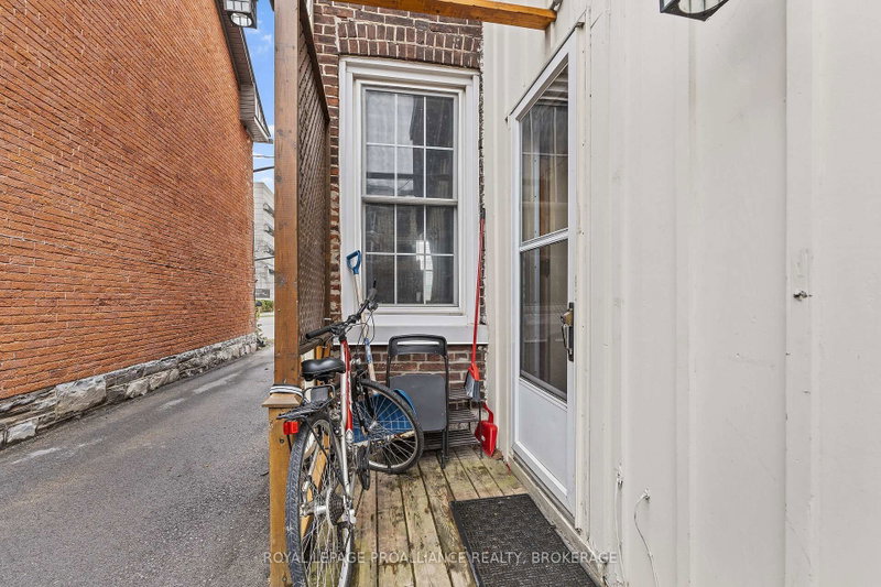 274 Wellington Street