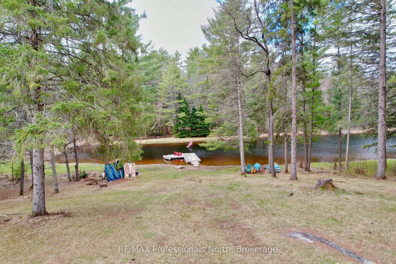 862 Lynx Lake Rd Road • Huntsville, ON photo 3