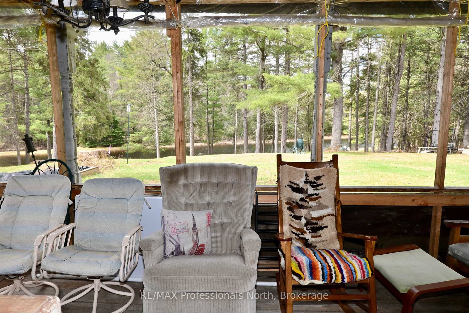 862 Lynx Lake Rd Road • Huntsville, ON photo 8