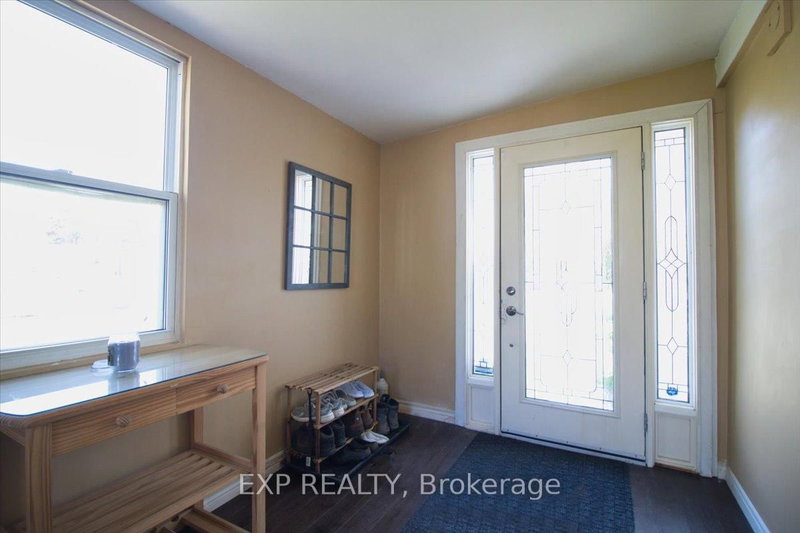 252 Queen St photo 5