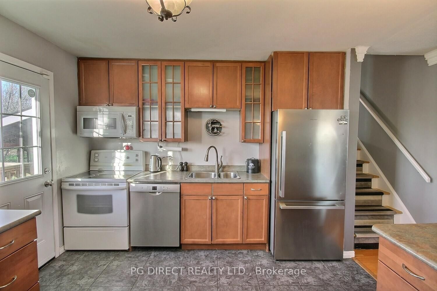 49 Janlyn Crescent • Belleville, ON photo 5