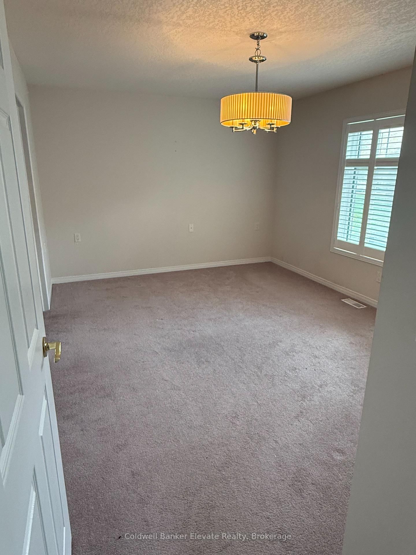 2705 KINGSWAY Drive • #9 • Kitchener, ON photo 3