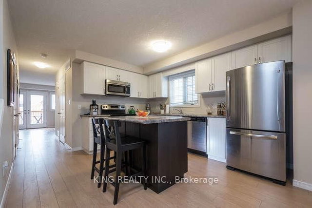 38 - 3200 Singleton Avenue