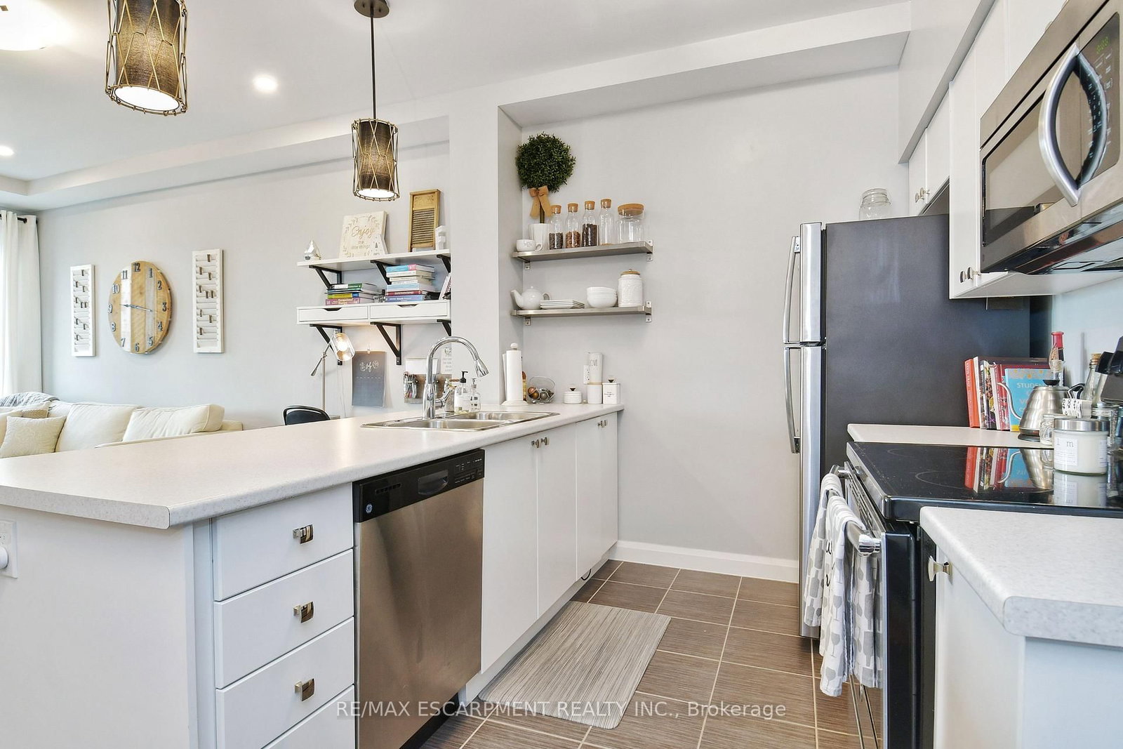112 King Street E, Unit 903 - Photo 25