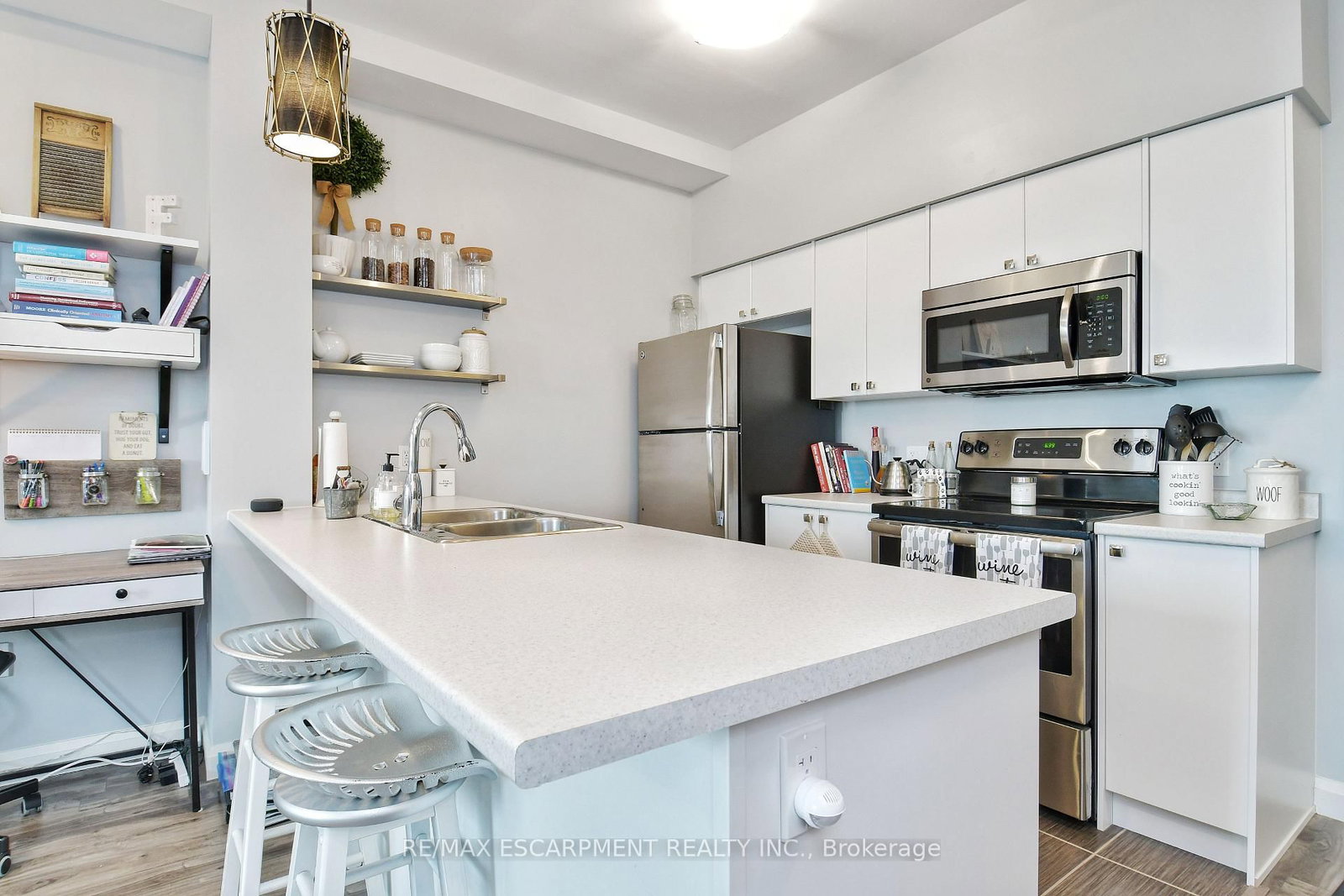 112 King Street E, Unit 903 - Photo 26