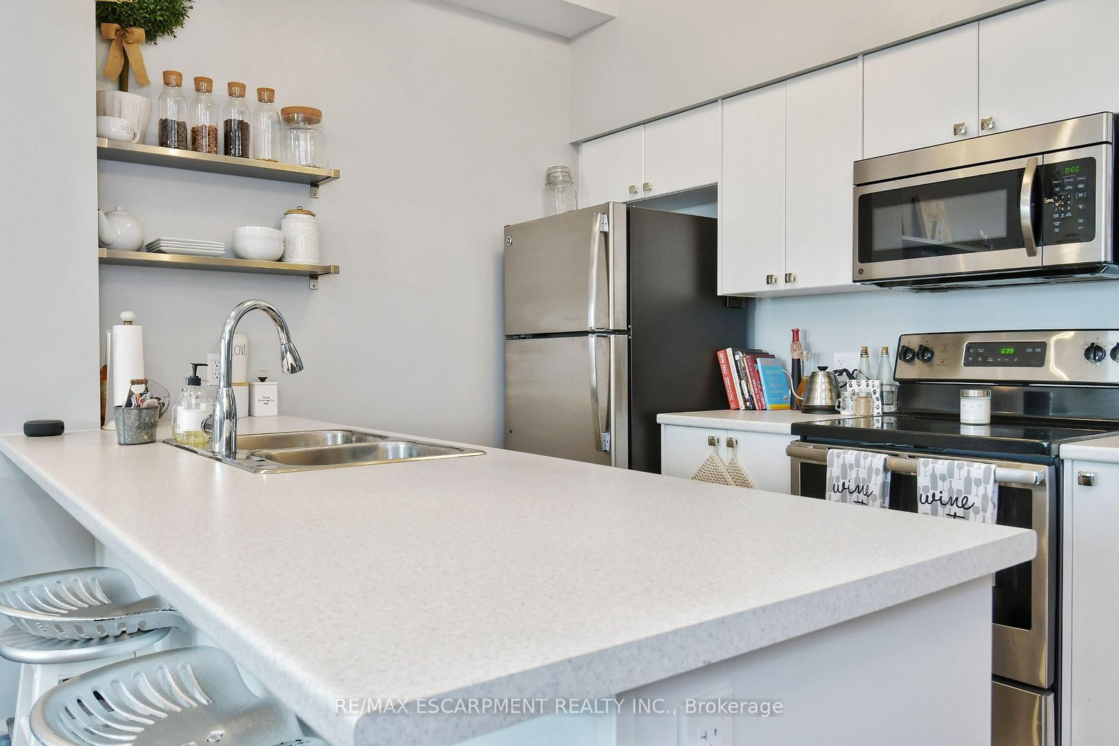 112 King Street E, Unit 903 - Photo 27