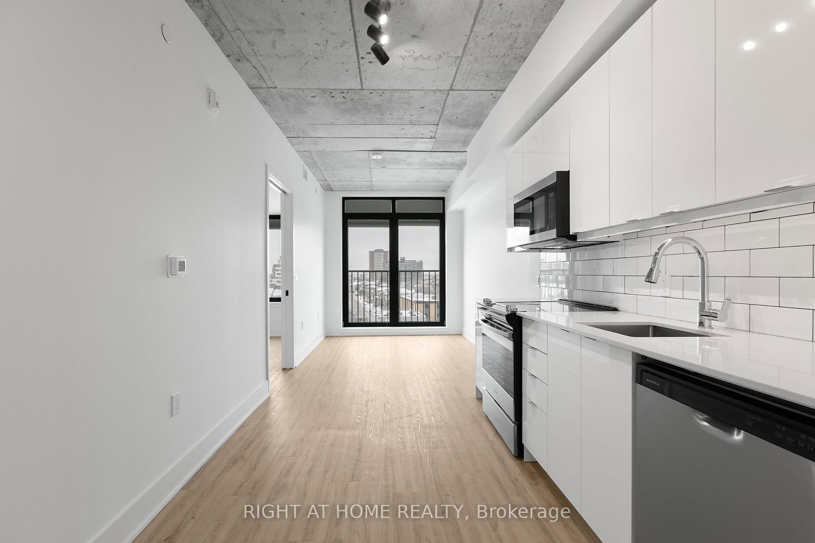 377 Winona Avenue, Unit 509 - Photo 7