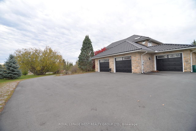 107 Nawautin Drive S