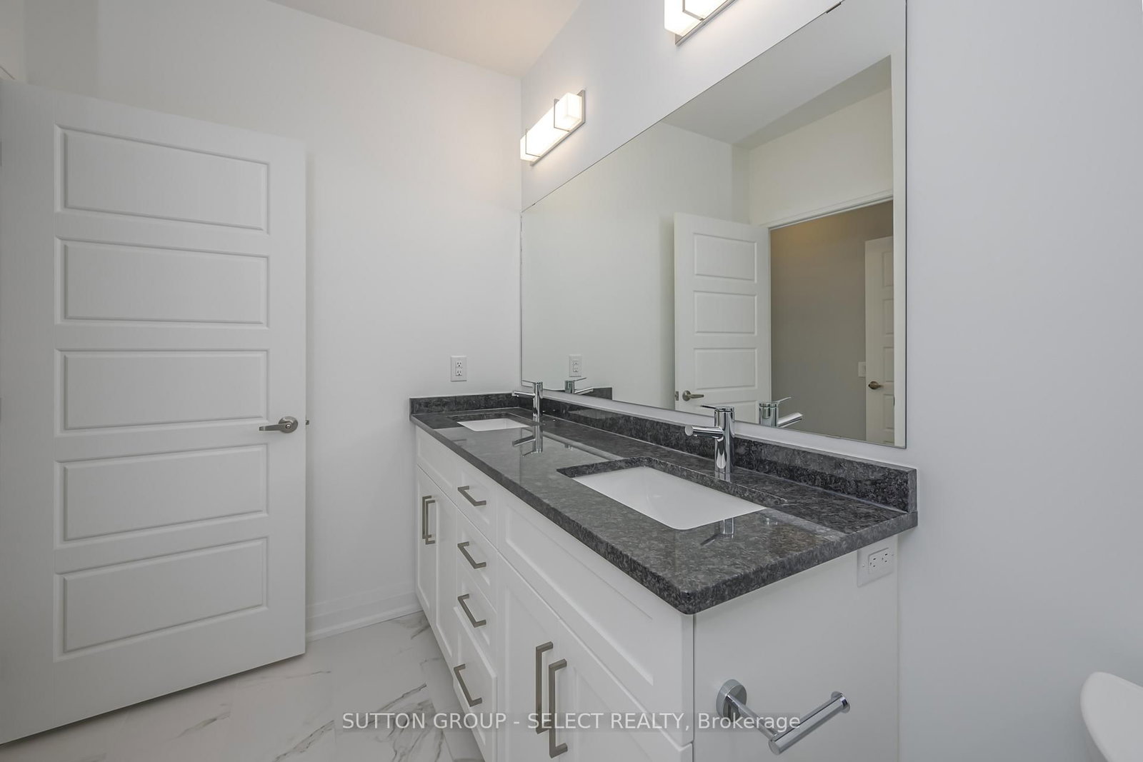 1975 Fountain Grass Drive, Unit 307 - Photo 17