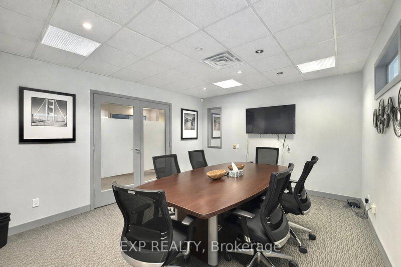 111 Sherwood Dr photo 5