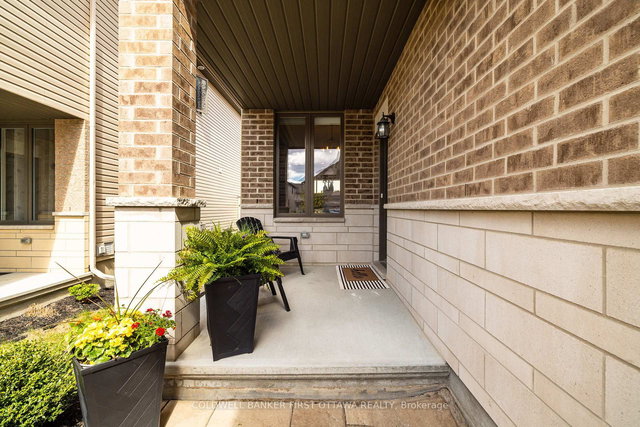 217 PURCHASE Crescent