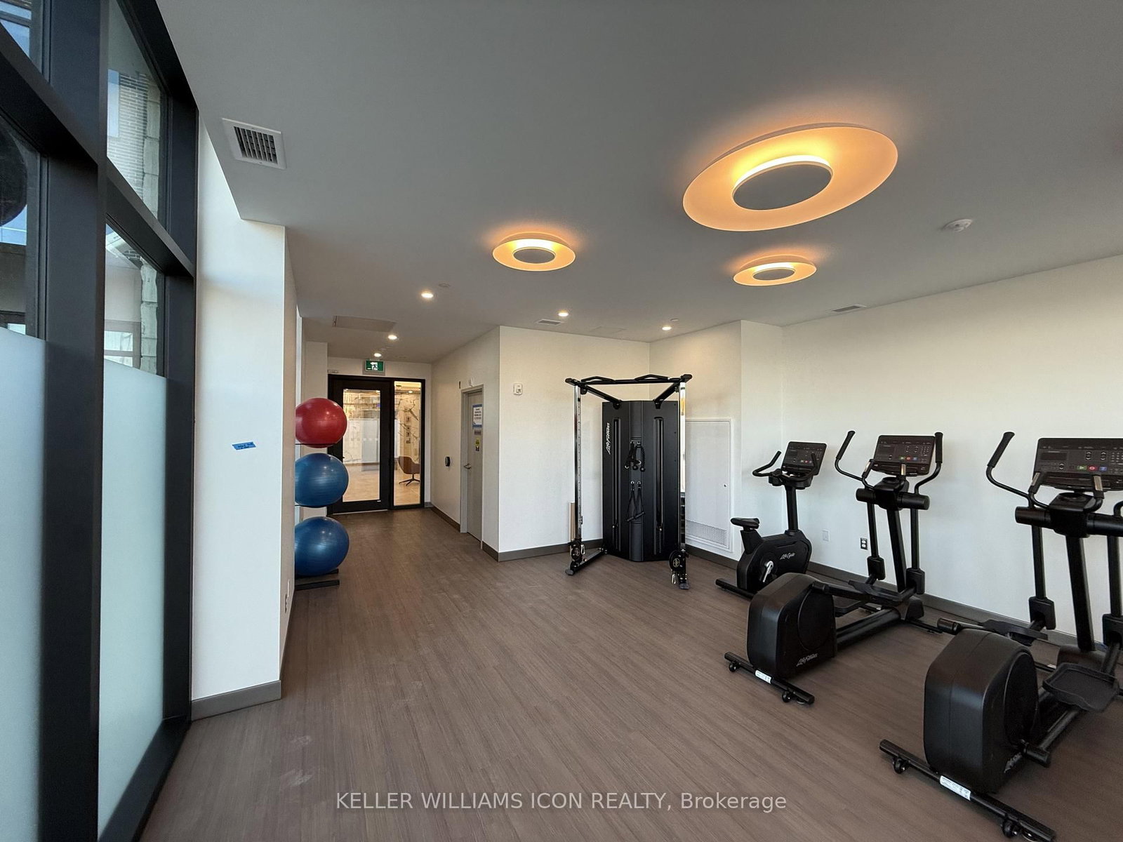 360 DESCHATELETS Avenue, Unit 203 - Photo 9