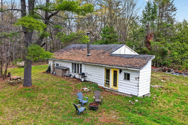 1657 Houseys Rapids Road