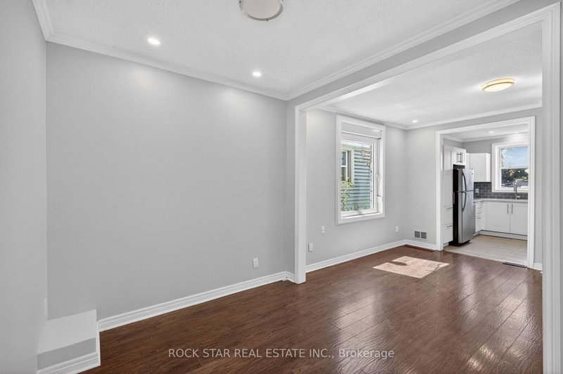 207 Rosslyn Ave, Hamilton — 10