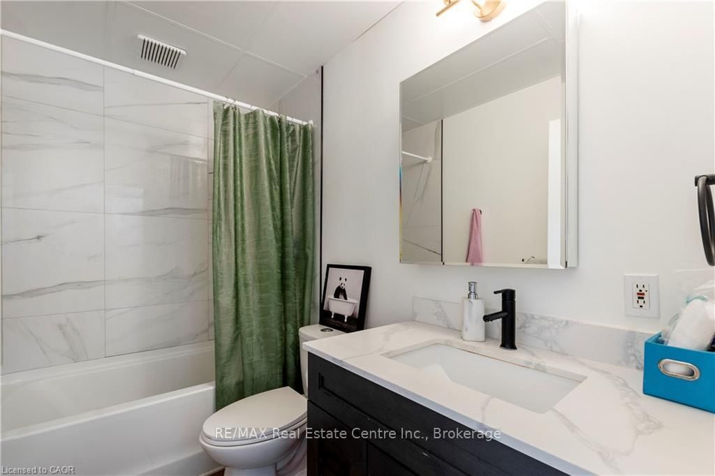 43 SIXTH Avenue • Kitchener, ON photo 13