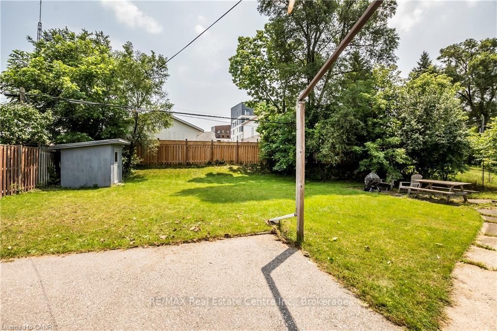 43 SIXTH Avenue • Kitchener, ON photo 18