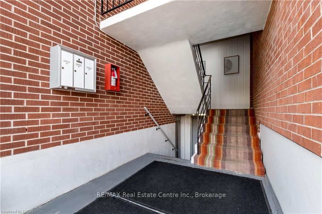 43 SIXTH Avenue • Kitchener, ON photo 5