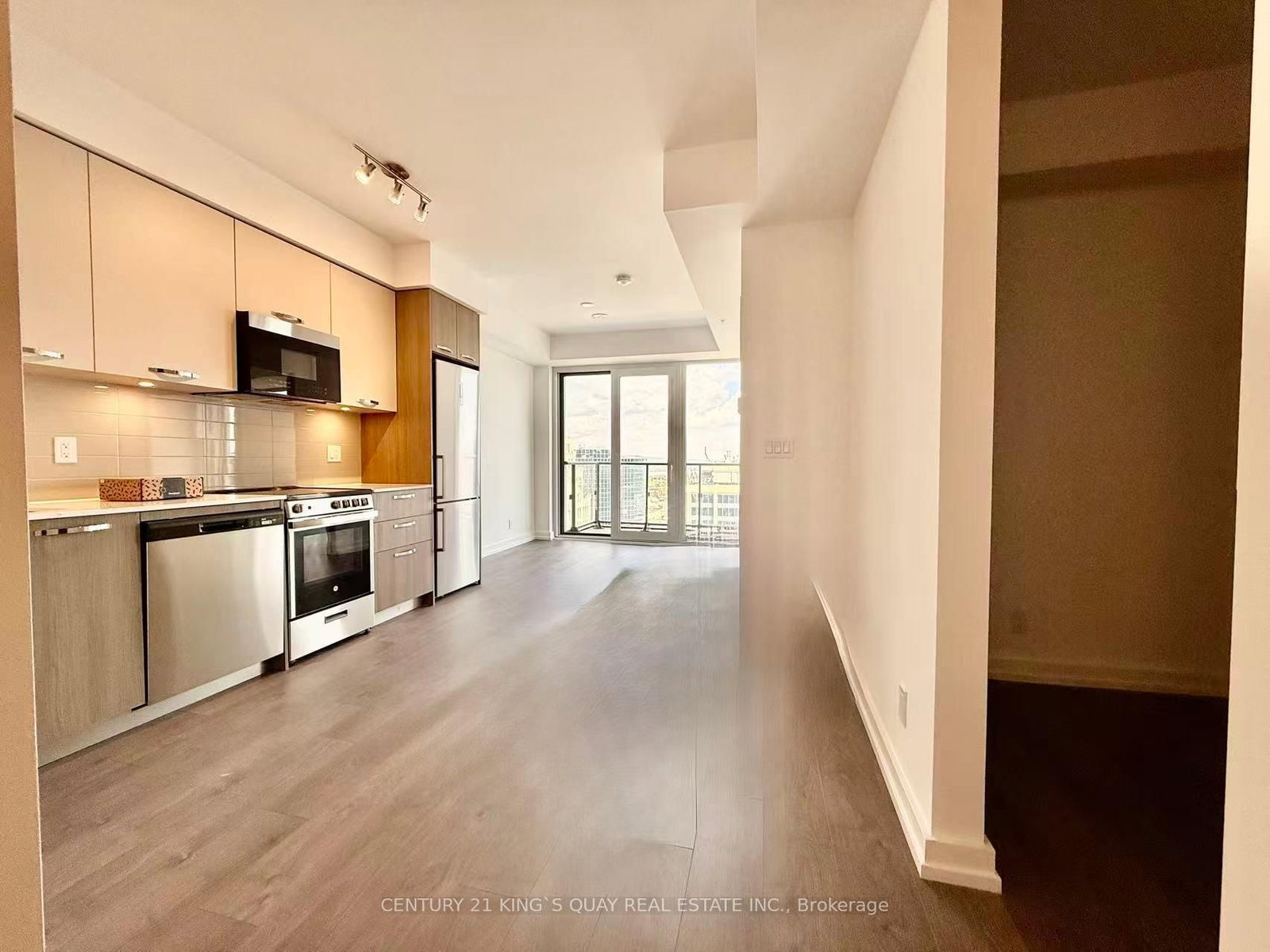 75 James Street S, Unit 1904 - Photo 9
