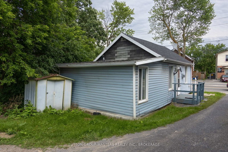 688 Montreal Street