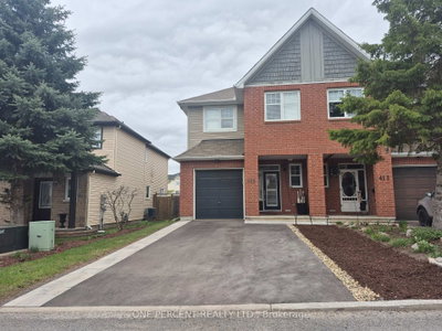 411 Cache Bay Crescent