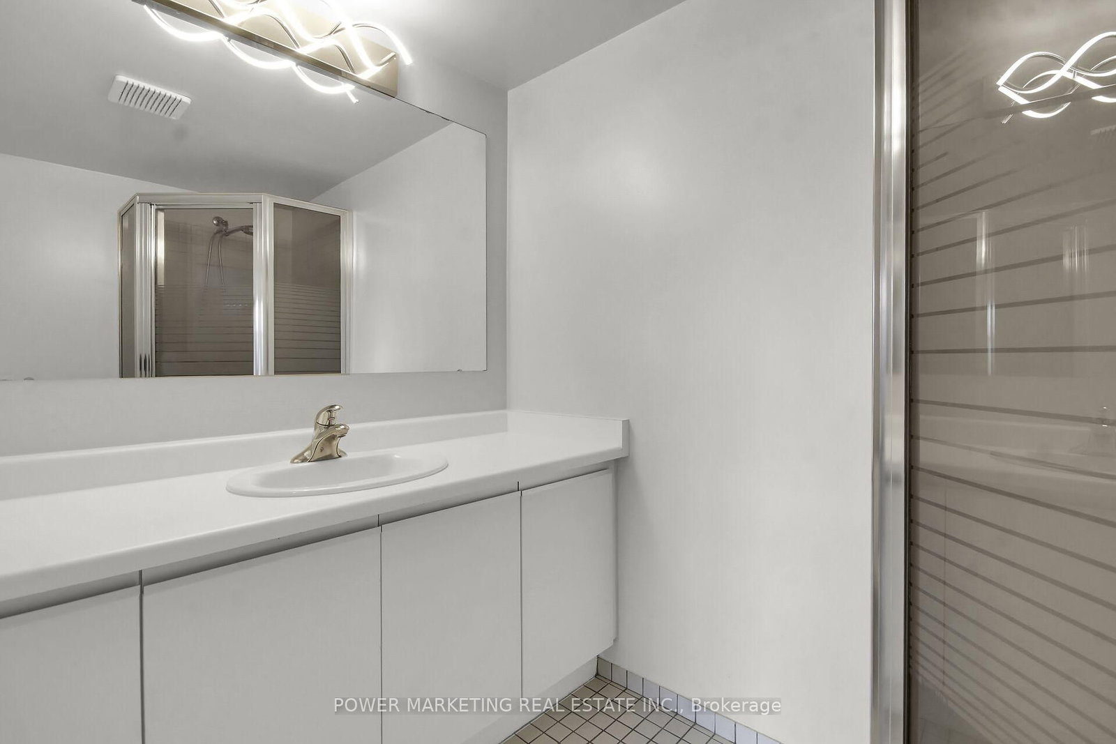 2759 CAROUSEL Crescent, Unit 1206 - Photo 11