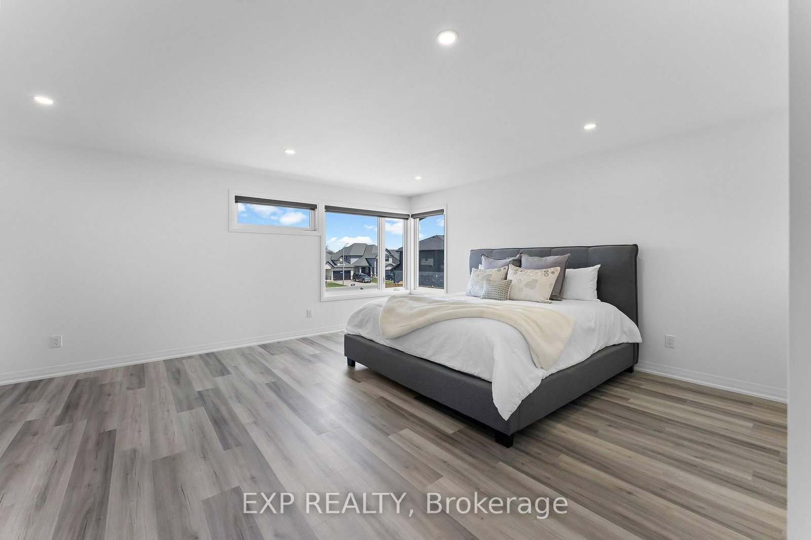 7365 Jonathan Drive • Niagara Falls, ON photo 20