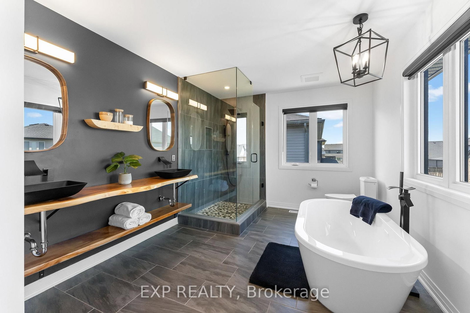 7365 Jonathan Drive • Niagara Falls, ON photo 22