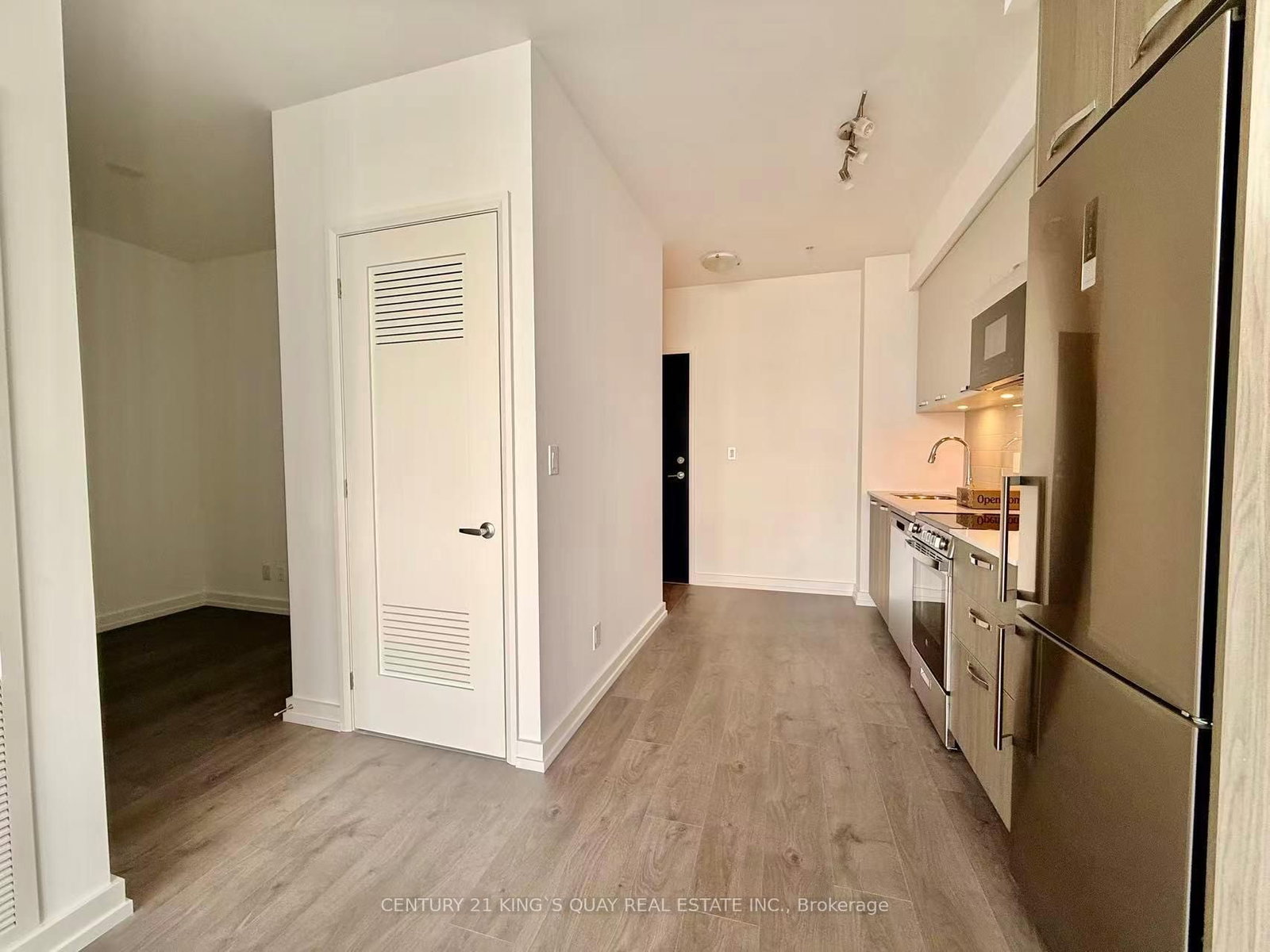 75 James Street S, Unit 1705 - Photo 17