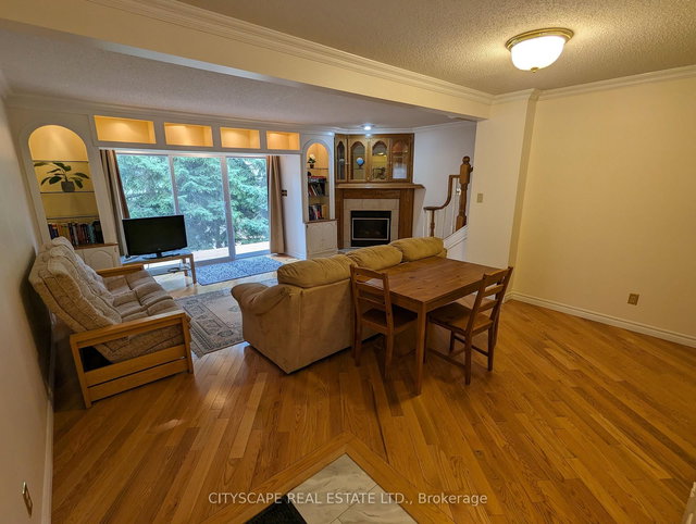17 - 250 Keats Way