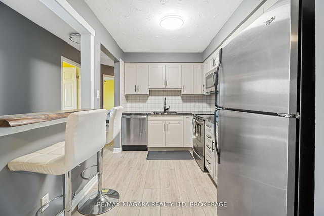 302 - 78 Welland Street N