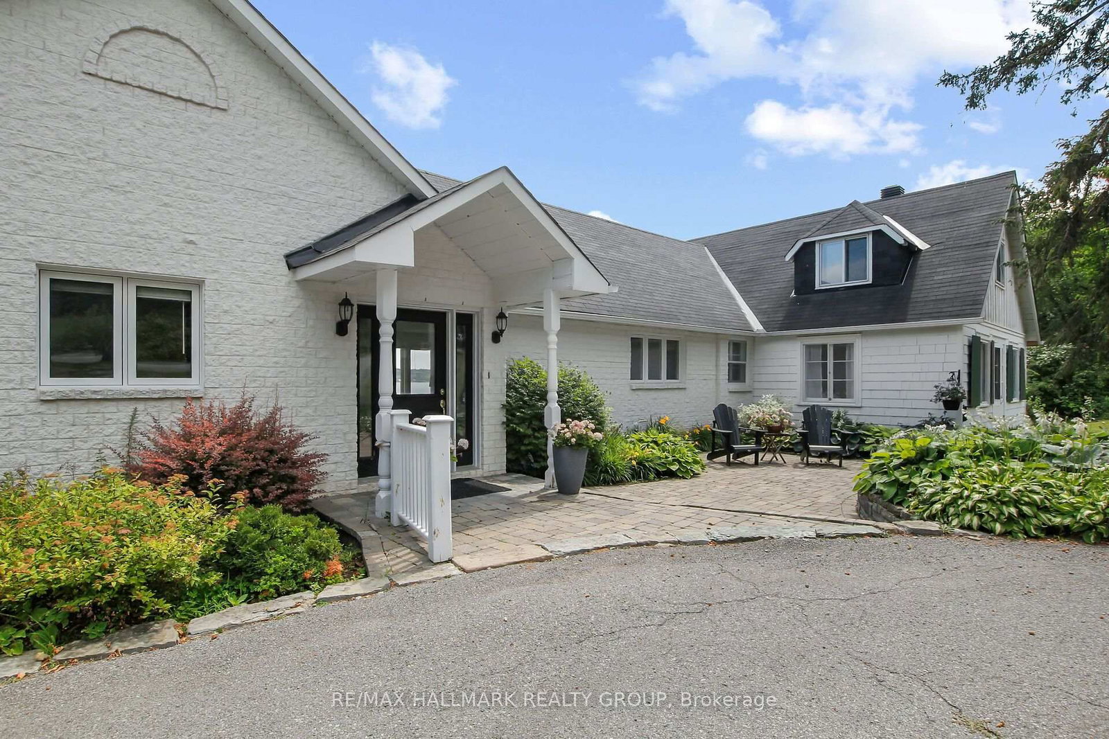 350 Berry Side Road • Ottawa, ON photo 3