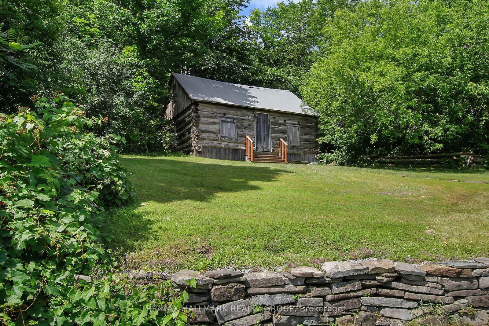 350 Berry Side Road • Ottawa, ON photo 48