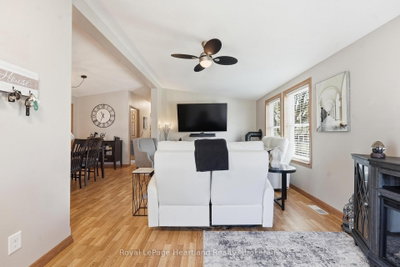 12 CHEROKEE Lane • Ashfield-Colborne-Wawanosh, ON photo 9
