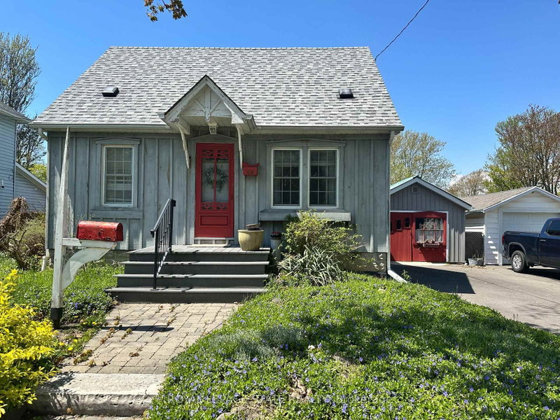 618 Pine Street