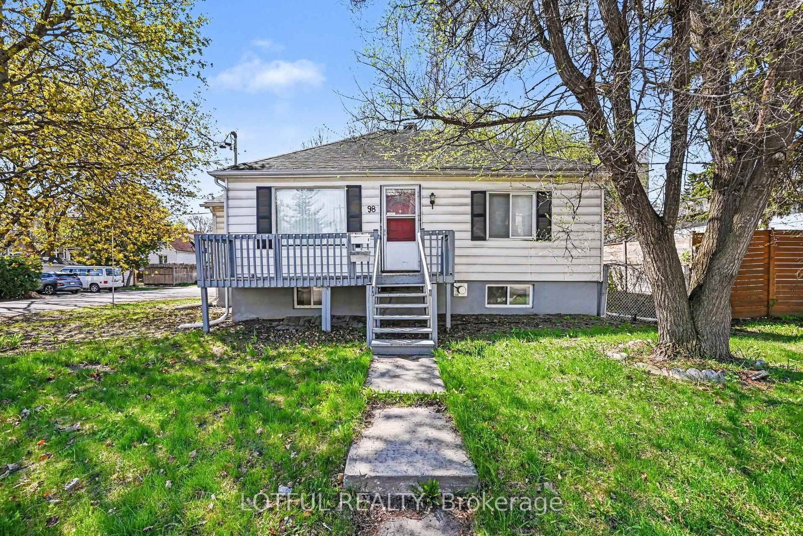 98 Queen Mary Street, Unit 2