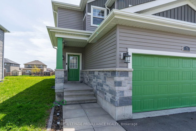 5 Cottonwood Drive