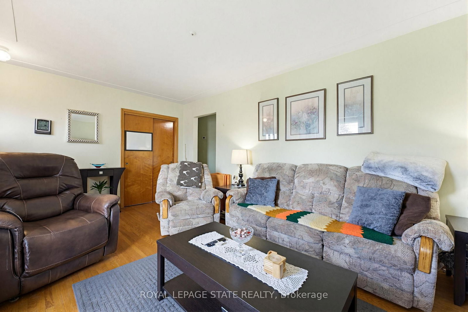 29 Leckie Avenue • Hamilton, ON photo 17